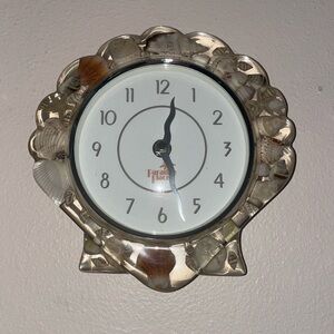 seashell clock